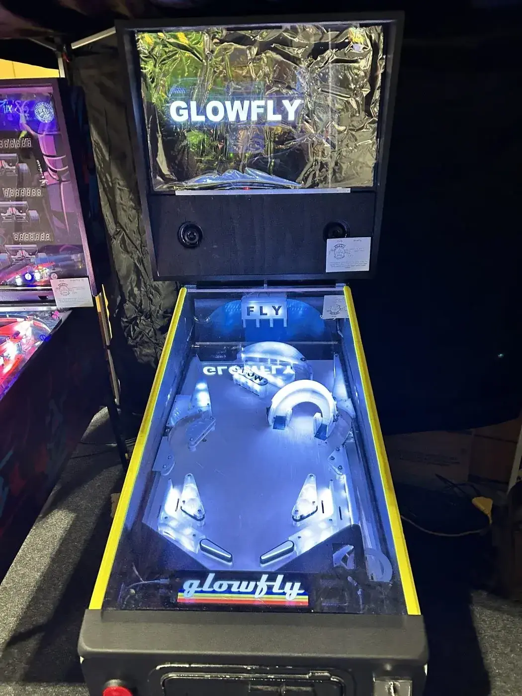 GLOWFLY Pinball
